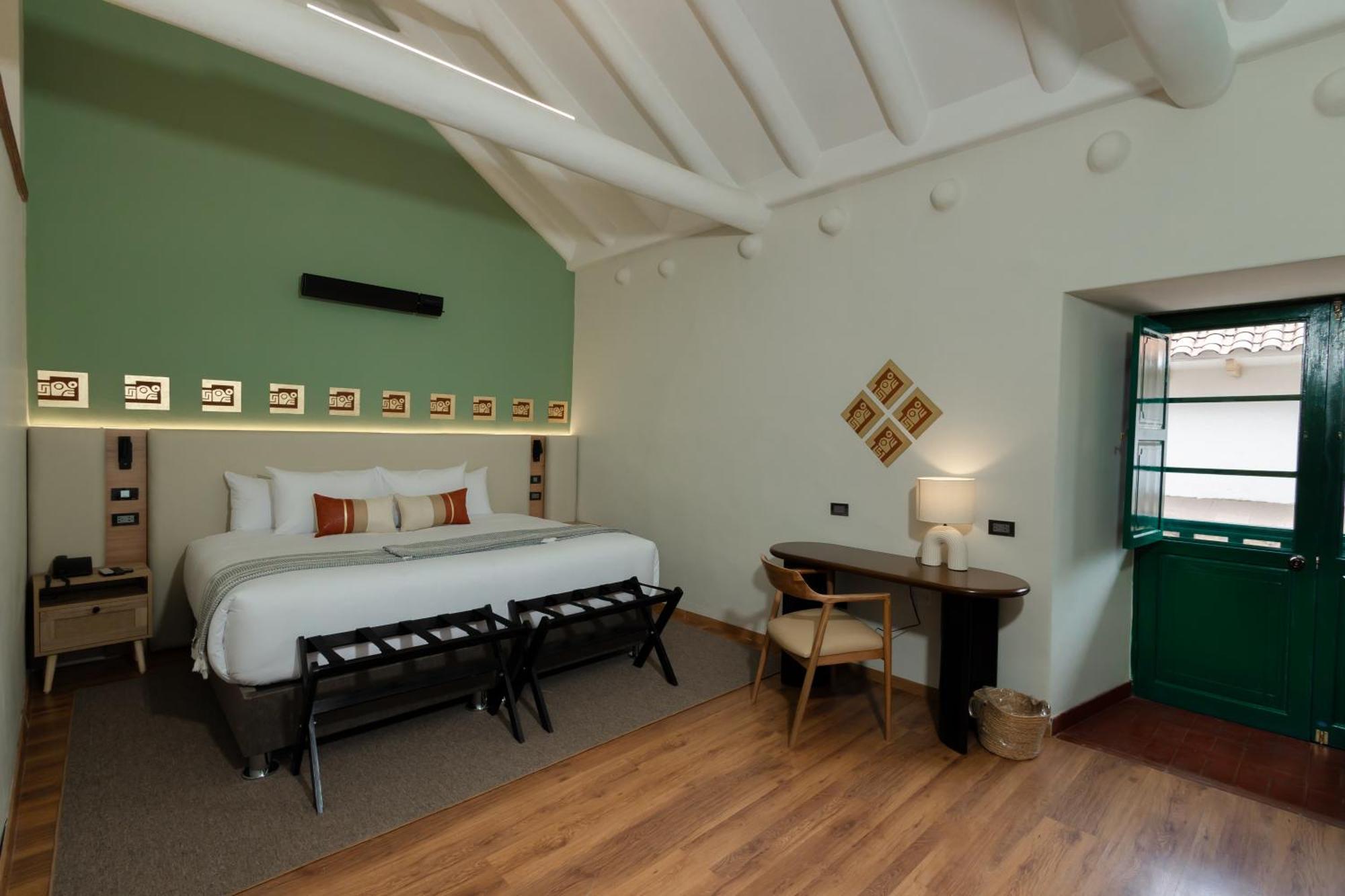 Deluxe Double Room with City View
