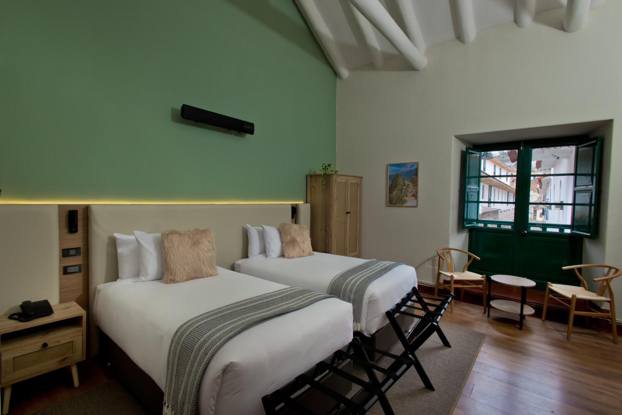 Deluxe Double or Twin Room with City View